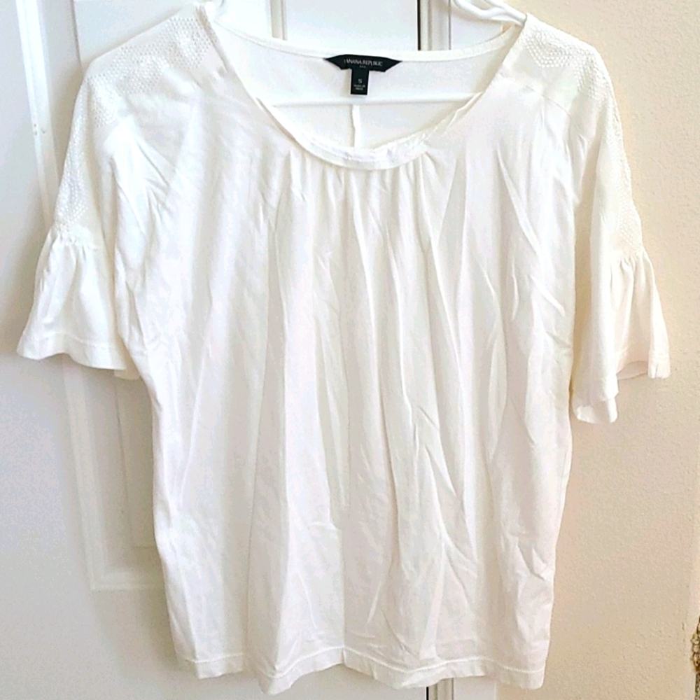NEW white Banana Republic tee